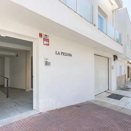 Apartment La Pelusa *